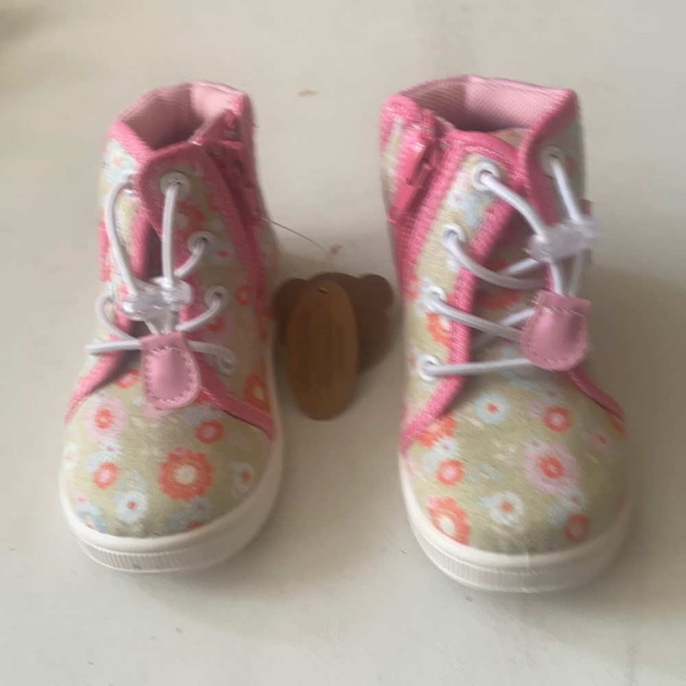 OOMPHIES shoes